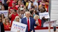 Trump Counters Obamas' Convention Critiques in North Carolina Rally