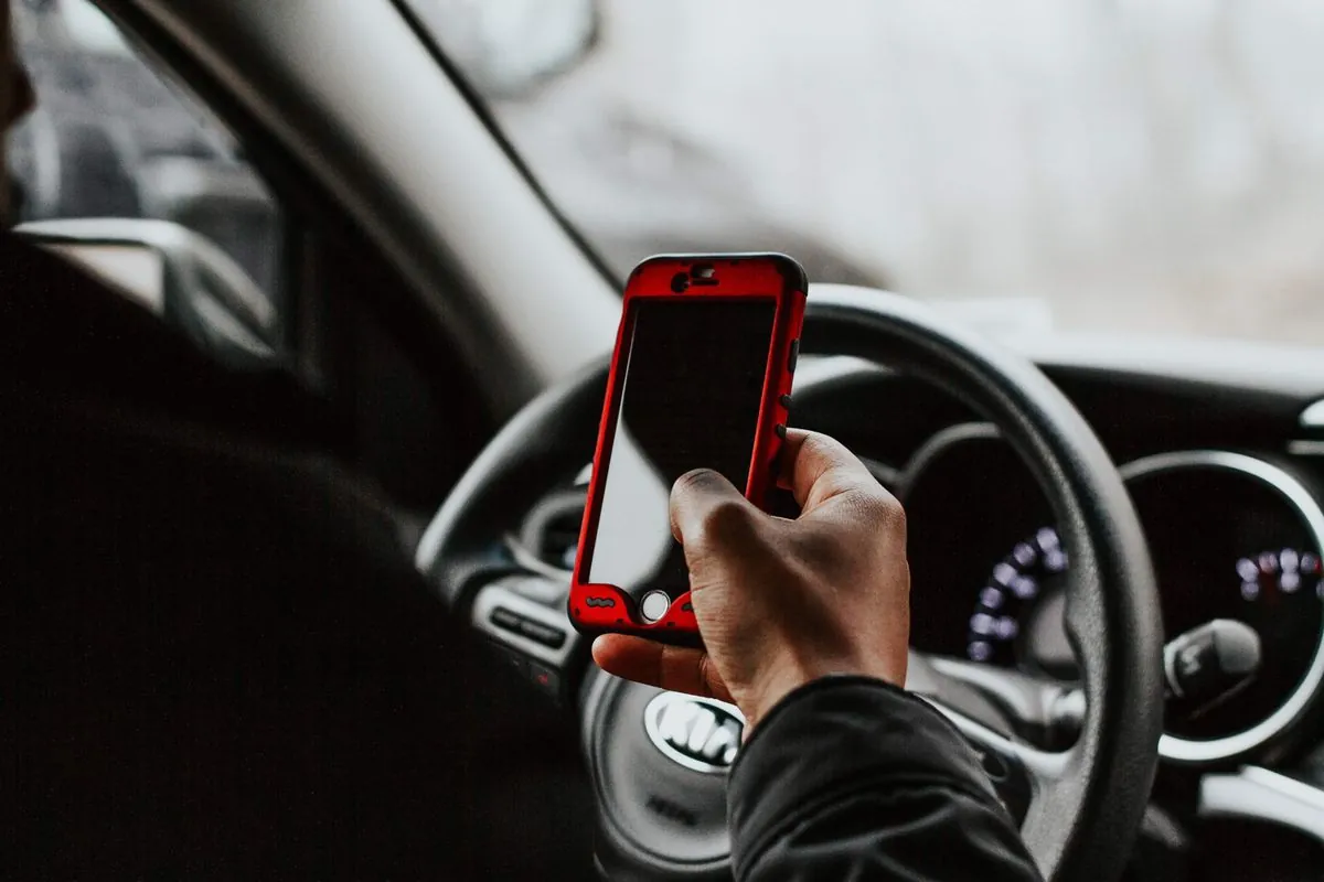 Young UK Drivers Admit to Dangerous Social Media Habits Behind the Wheel