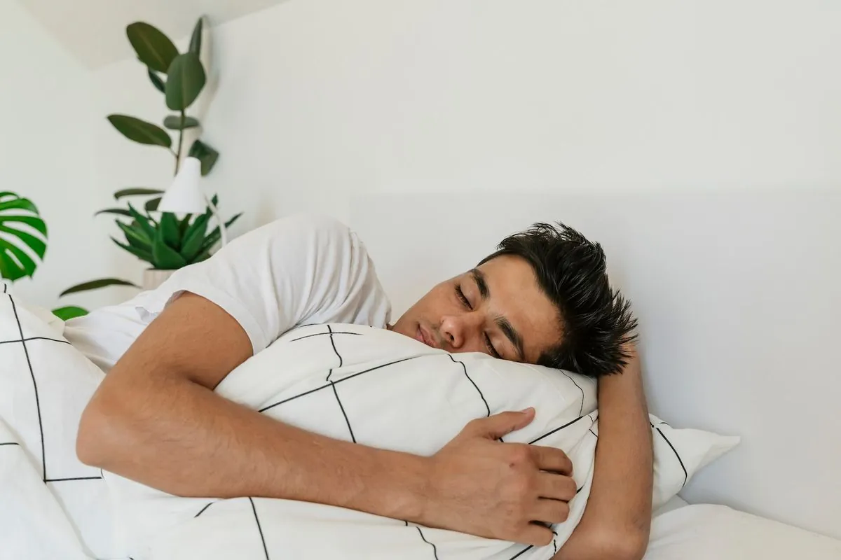 Weekend Lie-ins May Slash Heart Disease Risk by 20%, Study Finds