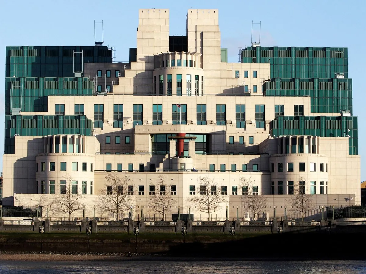 Ex-Official Who Lost Secret Files Joins UK Defense Review Team