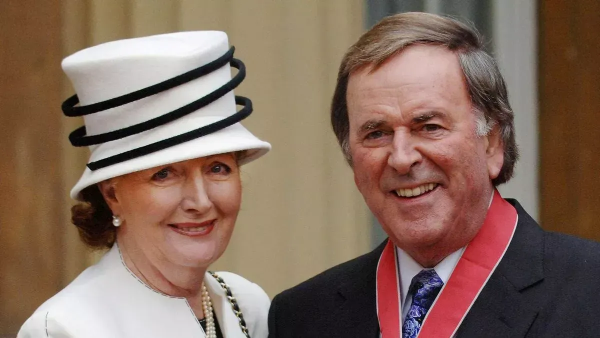 Lady Helen Wogan, Wife of Broadcasting Icon Sir Terry, Passes Away at 88