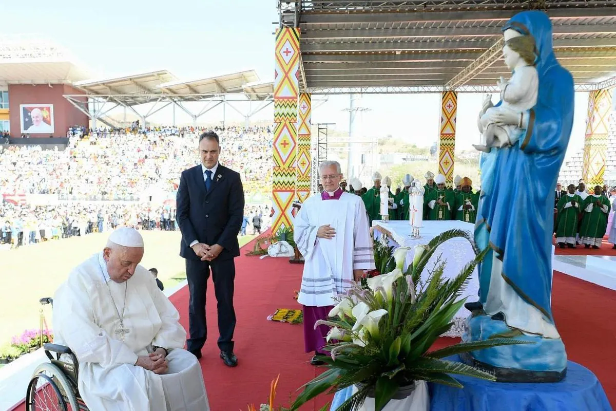 Pope Francis Urges Peace in Asia-Pacific, Warns of Arms Race