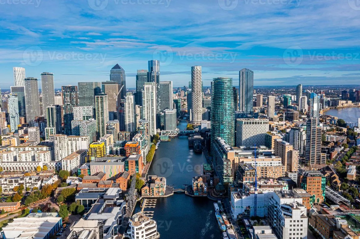 canary-wharf-faces-financial-strain-amid-post-pandemic-office-exodus