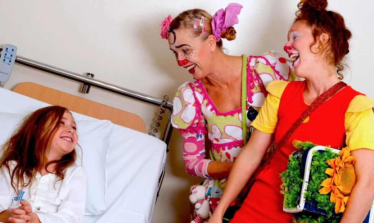 Medical Clowns Boost Recovery, but Coulrophobia Persists