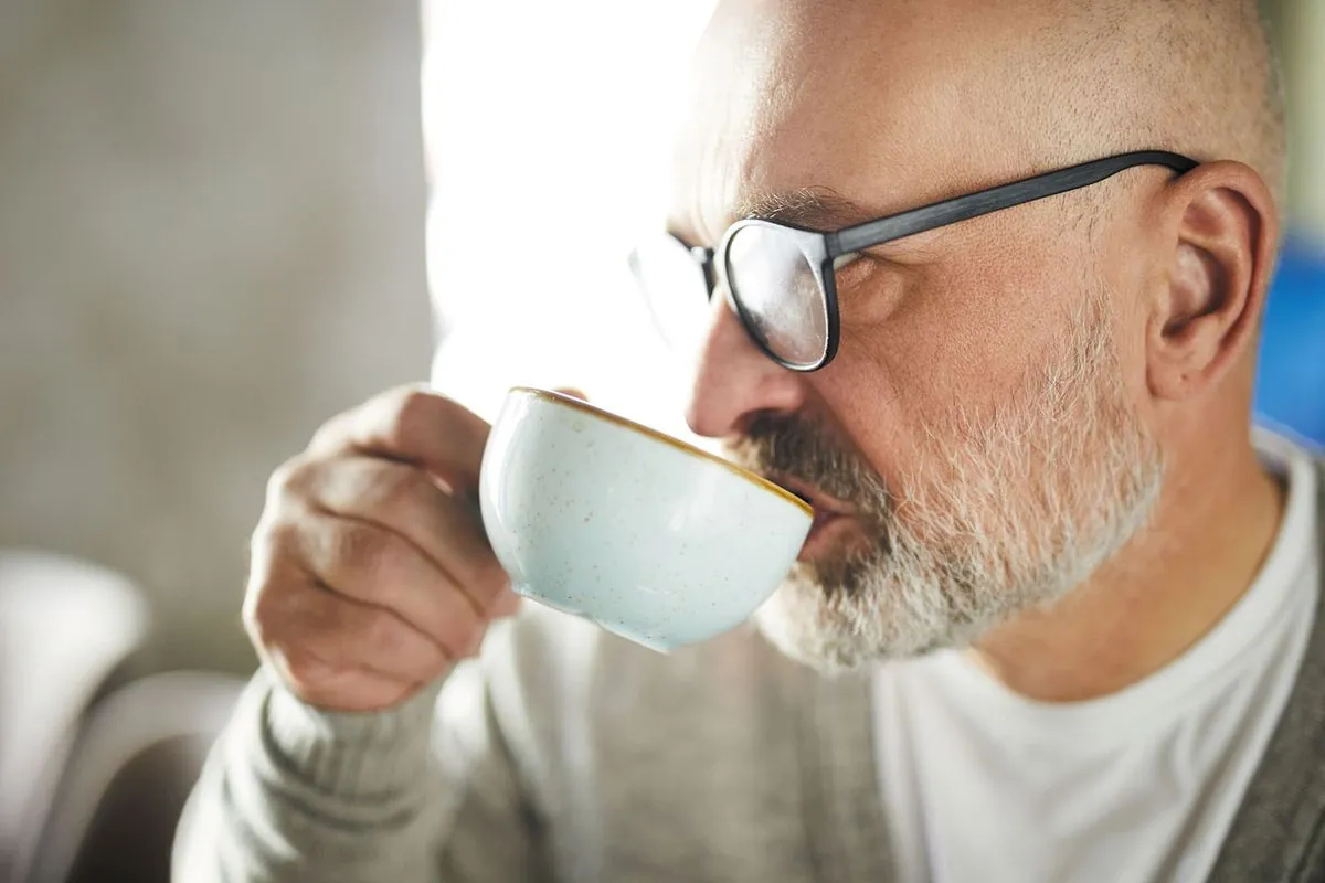 coffee-and-tea-daily-consumption-linked-to-lower-heart-disease-risk