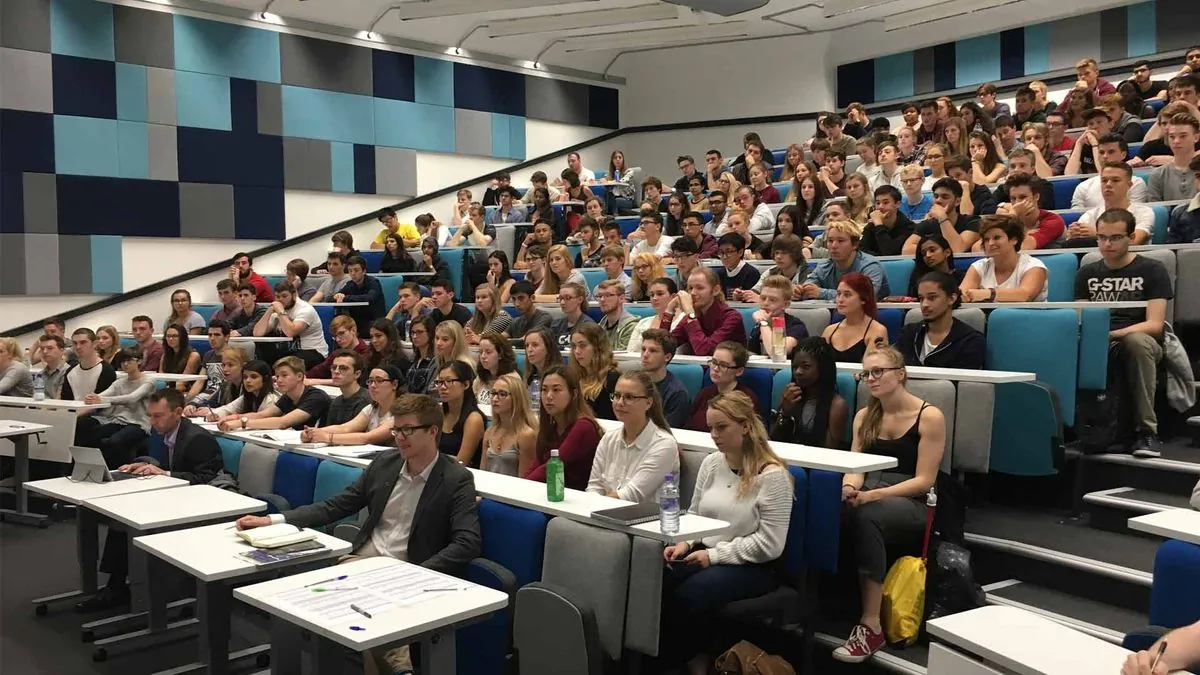 uk-universities-demand-urgent-tuition-fee-hike-amid-financial-crisis