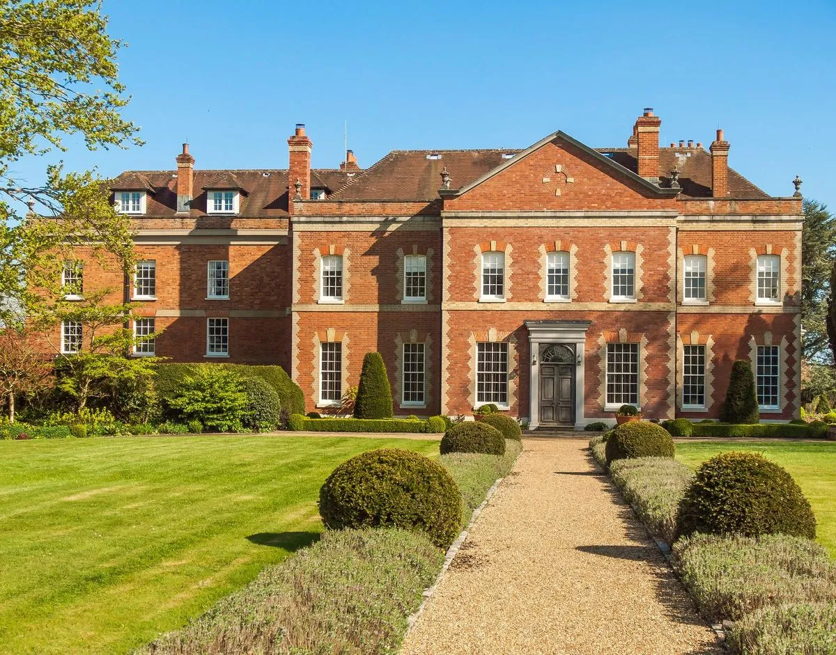 Jane Austen's Beloved £17M Country House Faces Demolition Controversy