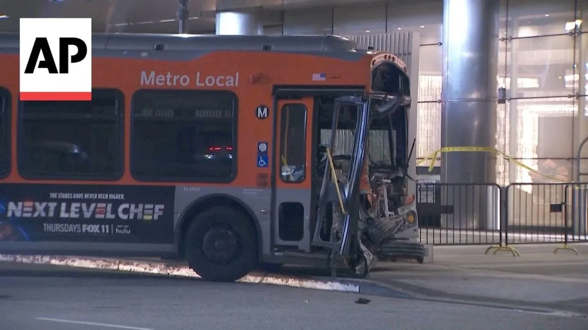 los-angeles-bus-hijacking-leads-to-high-speed-chase-and-standoff