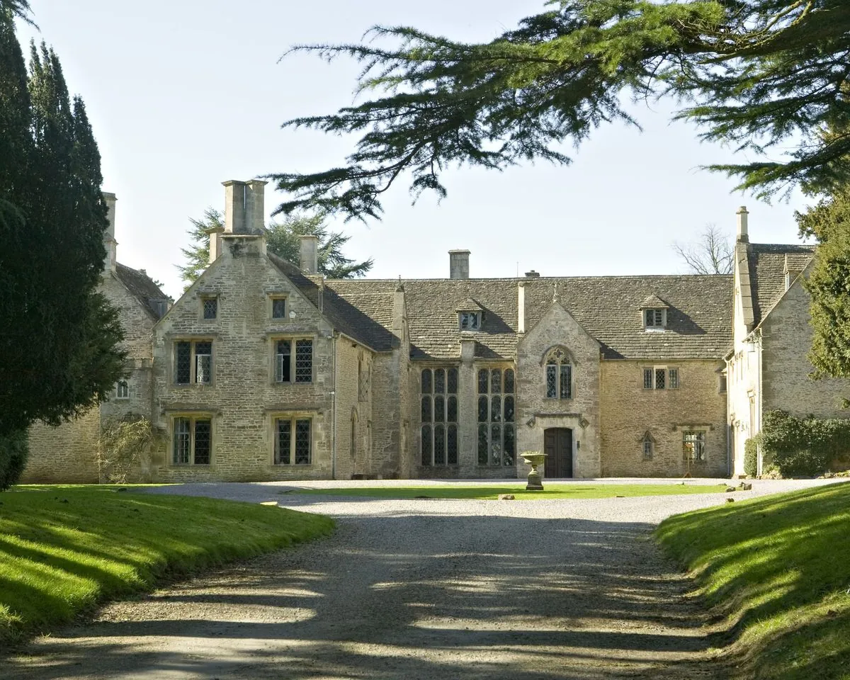 Chavenage House: A Family's Quest to Preserve Their Historic Home