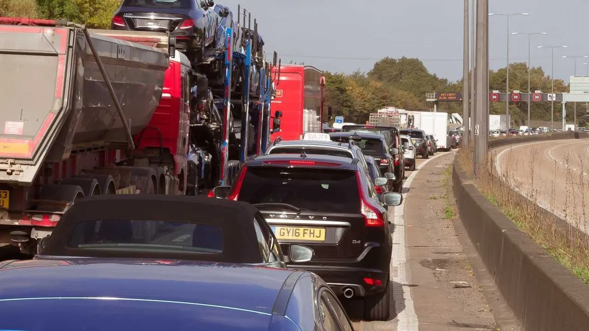 M25 Pothole Chaos: 20 Cars Damaged in Rush Hour Incident