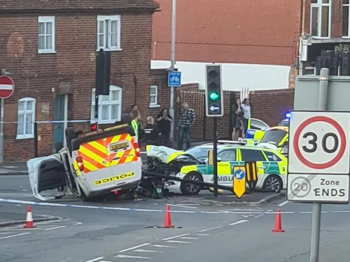 Tragic Minibus Accident Claims Life of 4-Year-Old Girl in Reading